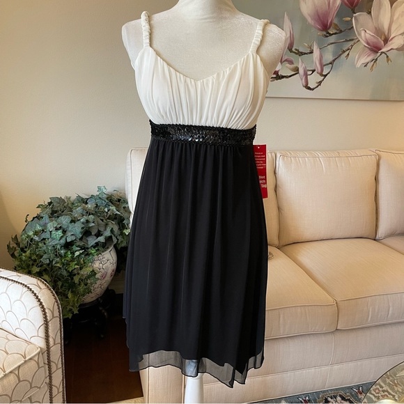 Enfocus Studio Black And White Mini Holiday Party Cocktail Dress - Picture 1 of 16